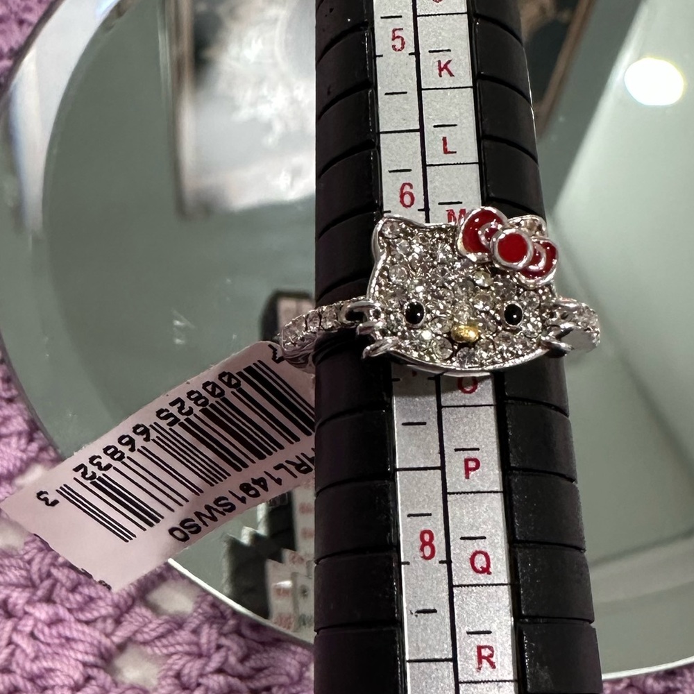 NWT Hello Kitty Crystal Flat Face Pave Red Enamel Bow Ring
